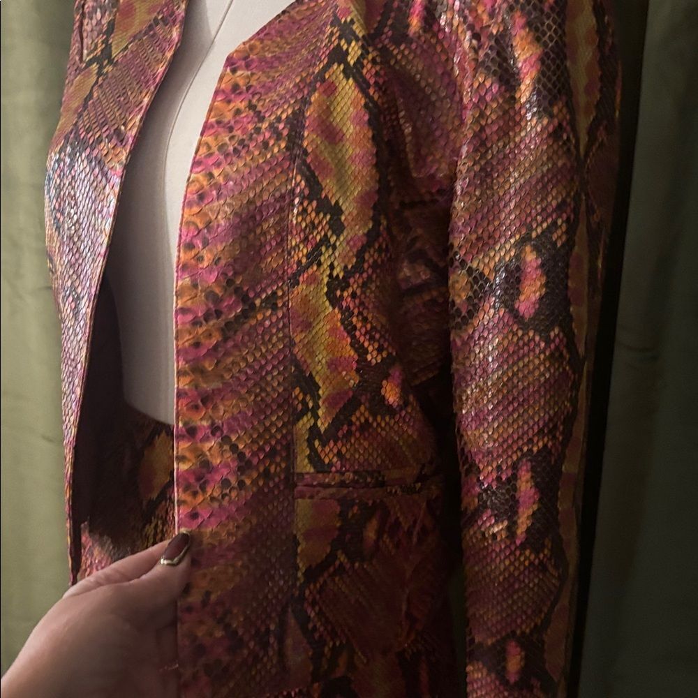 CHANEL Multicolor 100% python skin set jacket + skirt), US6 - Picture 4 of 14